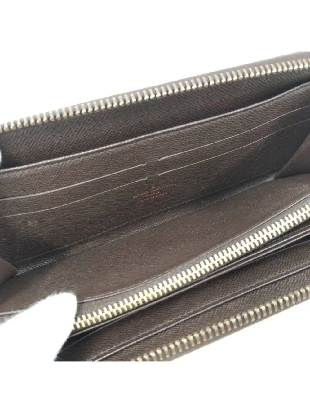 Louis Vuitton Zippy Wallet Damier